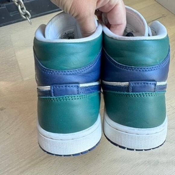 Nike Air Jordan 1 Mid SE Noble Green DZ5326-300 Size 7.5 Mens - Picture 5 of 8